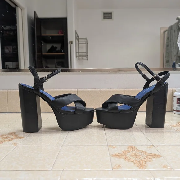 Jeffrey Campbell Geri Heels - Picture 3 of 8